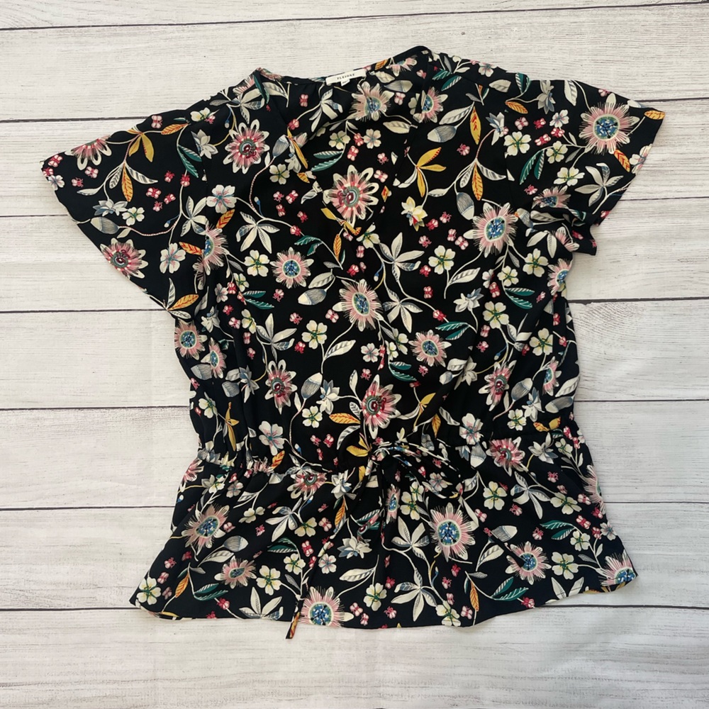 Pleione Tie-Waist Blouse